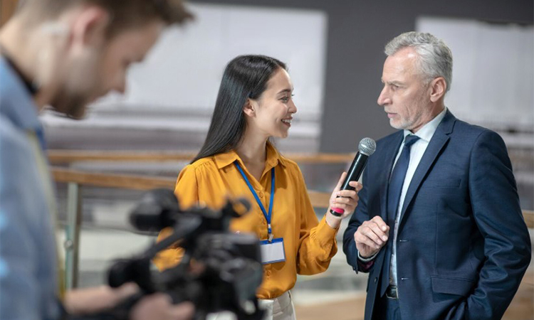 find-the-right-journalist